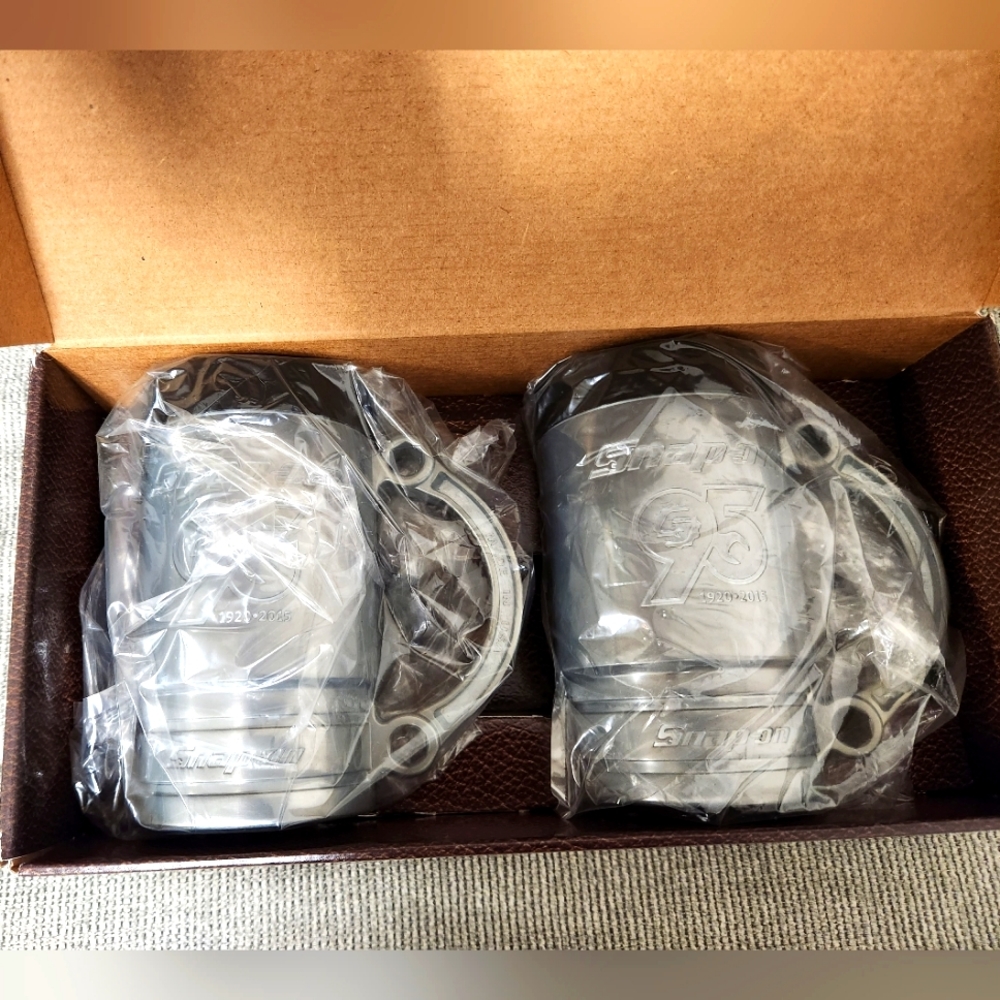 Snap-on  2 piece mug set